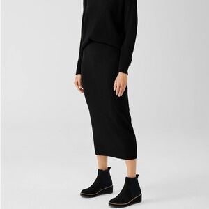 EILEEN Fisher black Fitted Skirt